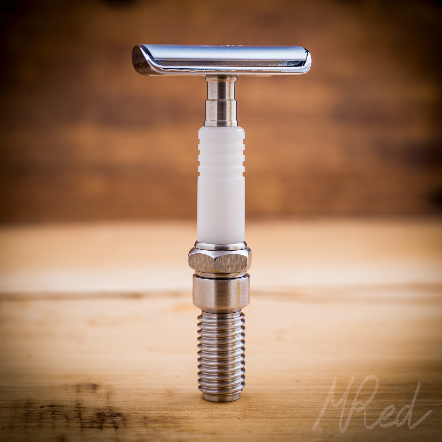 Rasoir de sécurité « bougie d’allumage » Inox et POM